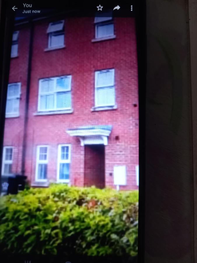 Private Rooms, 2 Showers In 3 Storey Hse, 25 Minutes Walk From Leicester City Centre Exterior foto